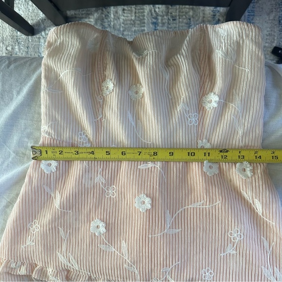 Altar’d State Strapless Blush Pink Floral Embroidered Tiered Romper Size M - Picture 6 of 9